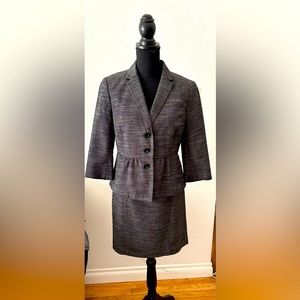 Ann Taylor Women’s Skirt Suit